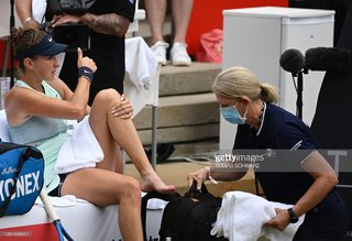 Belinda Bencic feet photo thumbnail