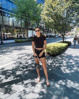 Belinda Bencic feet photo thumbnail