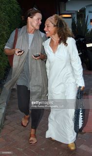 Belinda Carlisle feet photo thumbnail