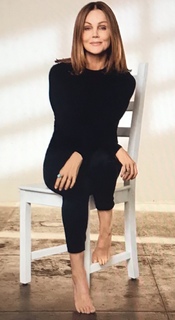 Belinda Carlisle feet photo thumbnail