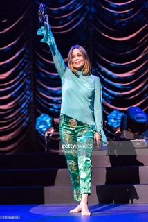 Belinda Carlisle feet photo thumbnail