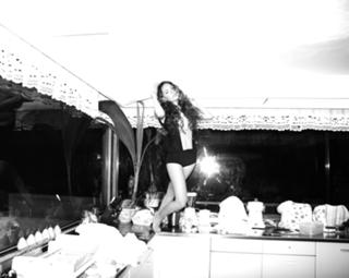 Belinda Peregrín feet photo thumbnail