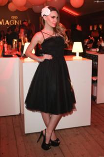 Belinda Peregrín feet photo thumbnail