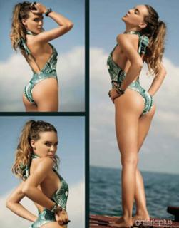 Belinda Peregrín feet photo thumbnail