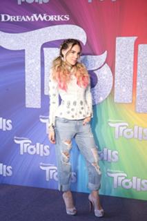 Belinda Peregrín feet photo thumbnail