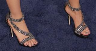 Belinda Peregrín feet photo thumbnail