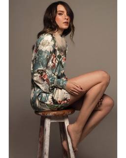 Belinda Peregrín feet photo thumbnail