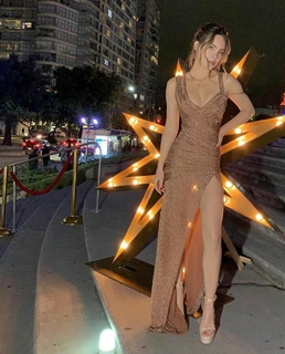 Belinda Peregrín feet photo thumbnail