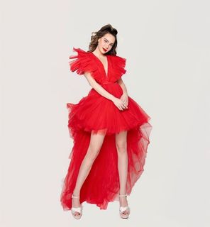 Belinda Peregrín feet photo thumbnail
