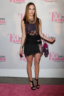 Belinda Peregrín feet photo thumbnail
