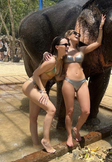 Belinda Peregrín feet photo thumbnail