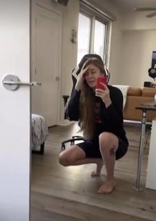 Bella Avila feet photo thumbnail