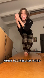 Bella Avila feet photo thumbnail