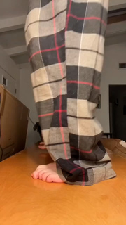 Bella Avila feet photo thumbnail