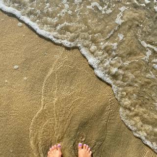 Bella Campos feet photo thumbnail