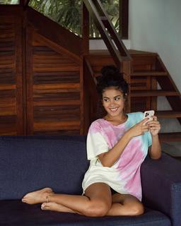 Bella Campos feet photo thumbnail