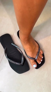 Bella Campos feet photo thumbnail