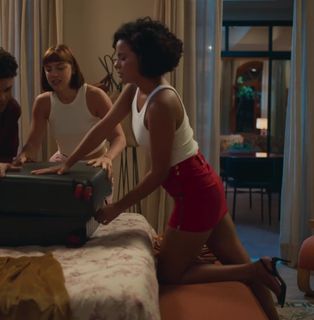 Bella Campos feet photo thumbnail