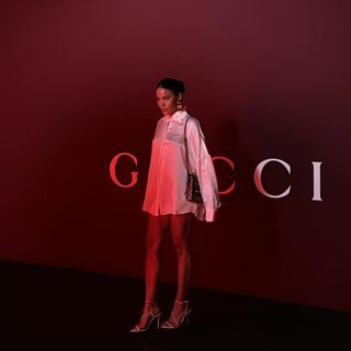 Bella Campos feet photo thumbnail