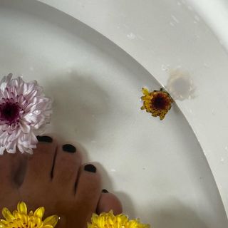 Bella Campos feet photo thumbnail