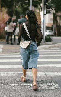 Bella Campos feet photo thumbnail