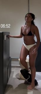 Bella Campos feet photo 4