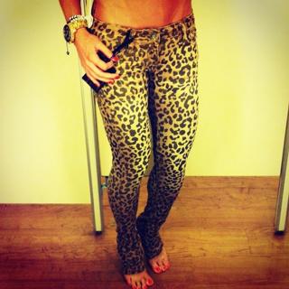 Bella Falconi feet photo thumbnail