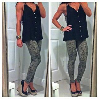 Bella Falconi feet photo thumbnail