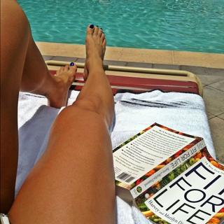 Bella Falconi feet photo thumbnail