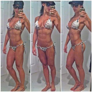 Bella Falconi feet photo thumbnail