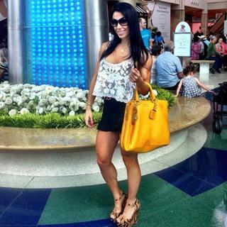 Bella Falconi feet photo thumbnail