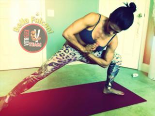 Bella Falconi feet photo thumbnail