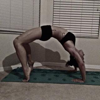 Bella Falconi feet photo thumbnail