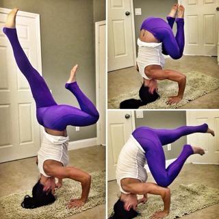 Bella Falconi feet photo thumbnail