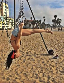 Bella Falconi feet photo thumbnail