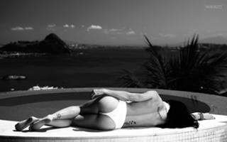 Bella Falconi feet photo thumbnail