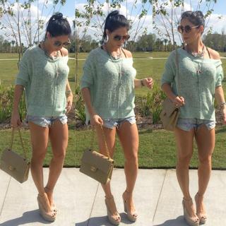 Bella Falconi feet photo thumbnail