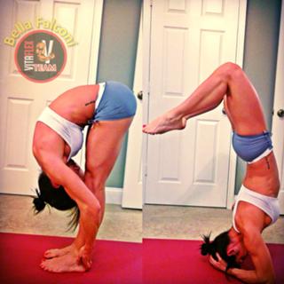 Bella Falconi feet photo thumbnail