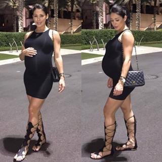 Bella Falconi feet photo thumbnail