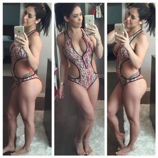 Bella Falconi feet photo thumbnail