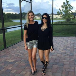 Bella Falconi feet photo thumbnail