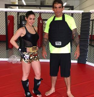 Bella Falconi feet photo thumbnail