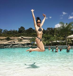 Bella Falconi feet photo thumbnail