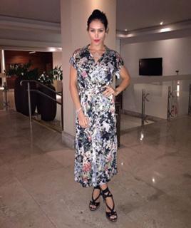 Bella Falconi feet photo thumbnail