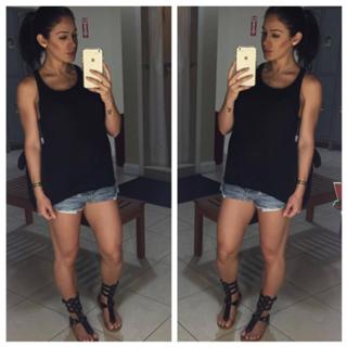 Bella Falconi feet photo thumbnail