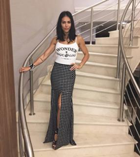 Bella Falconi feet photo thumbnail