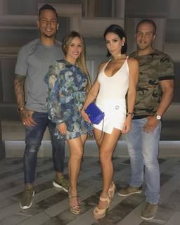 Bella Falconi feet photo thumbnail