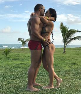 Bella Falconi feet photo thumbnail