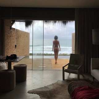 Bella Falconi feet photo thumbnail