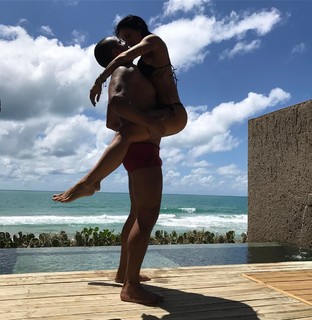 Bella Falconi feet photo thumbnail